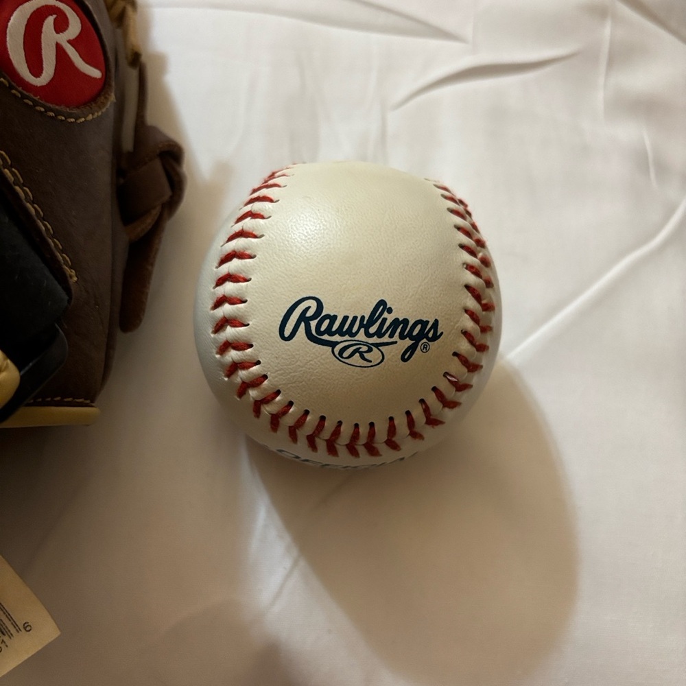 Rawlings Brown and Tan Baseball Glove - Picture 3 of 6